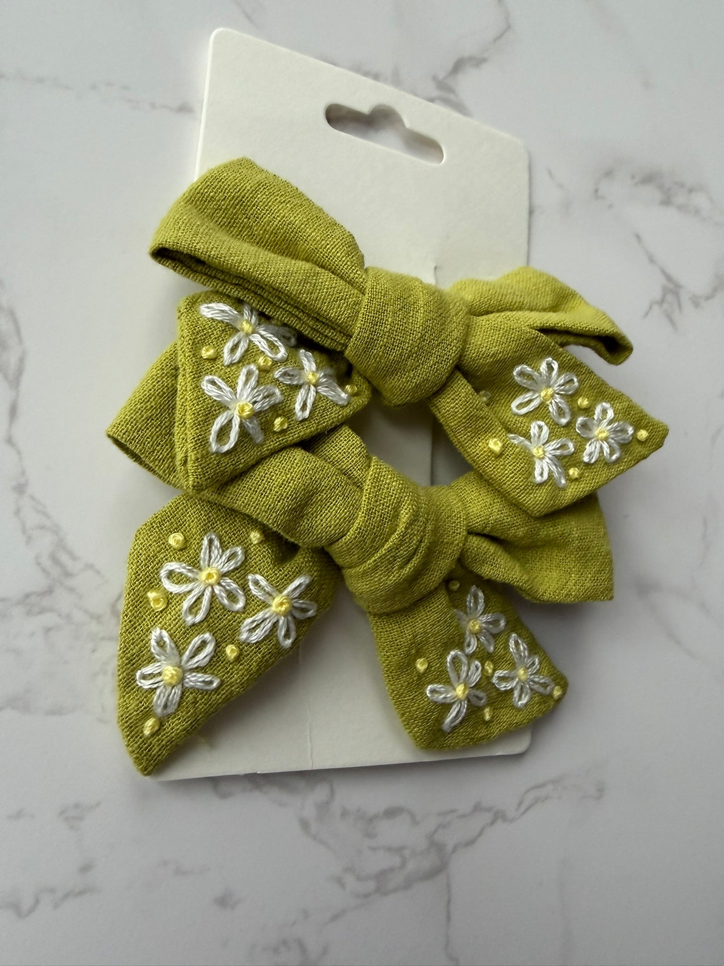 Daisy Bows