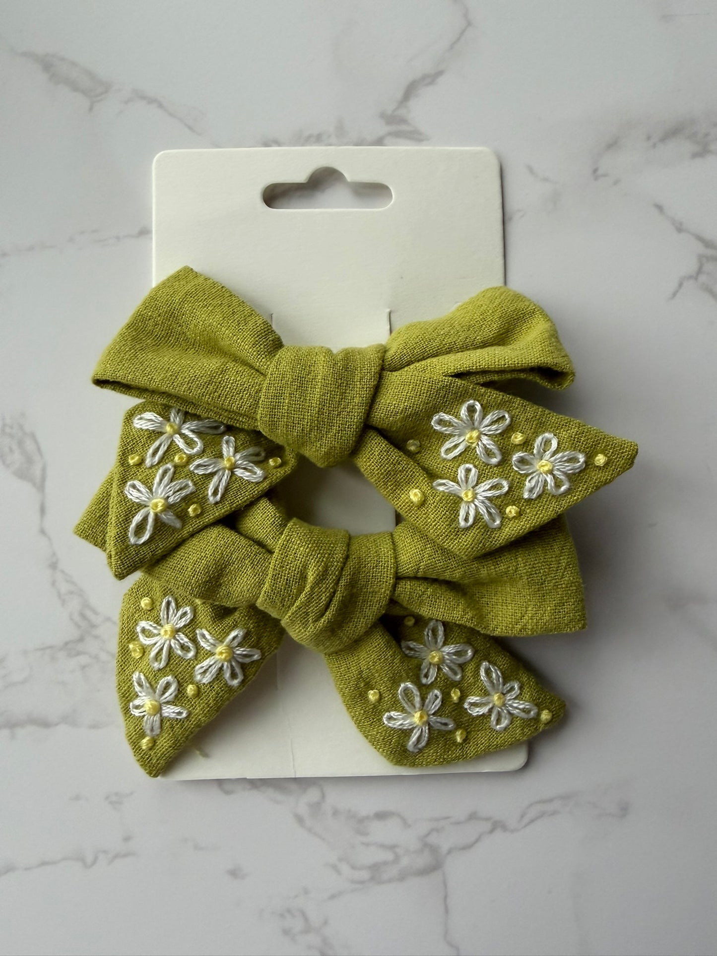 Daisy Bows