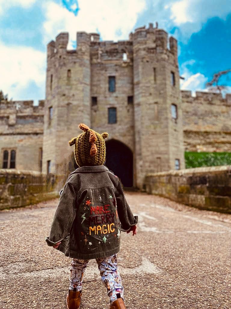 Large panel embroidery