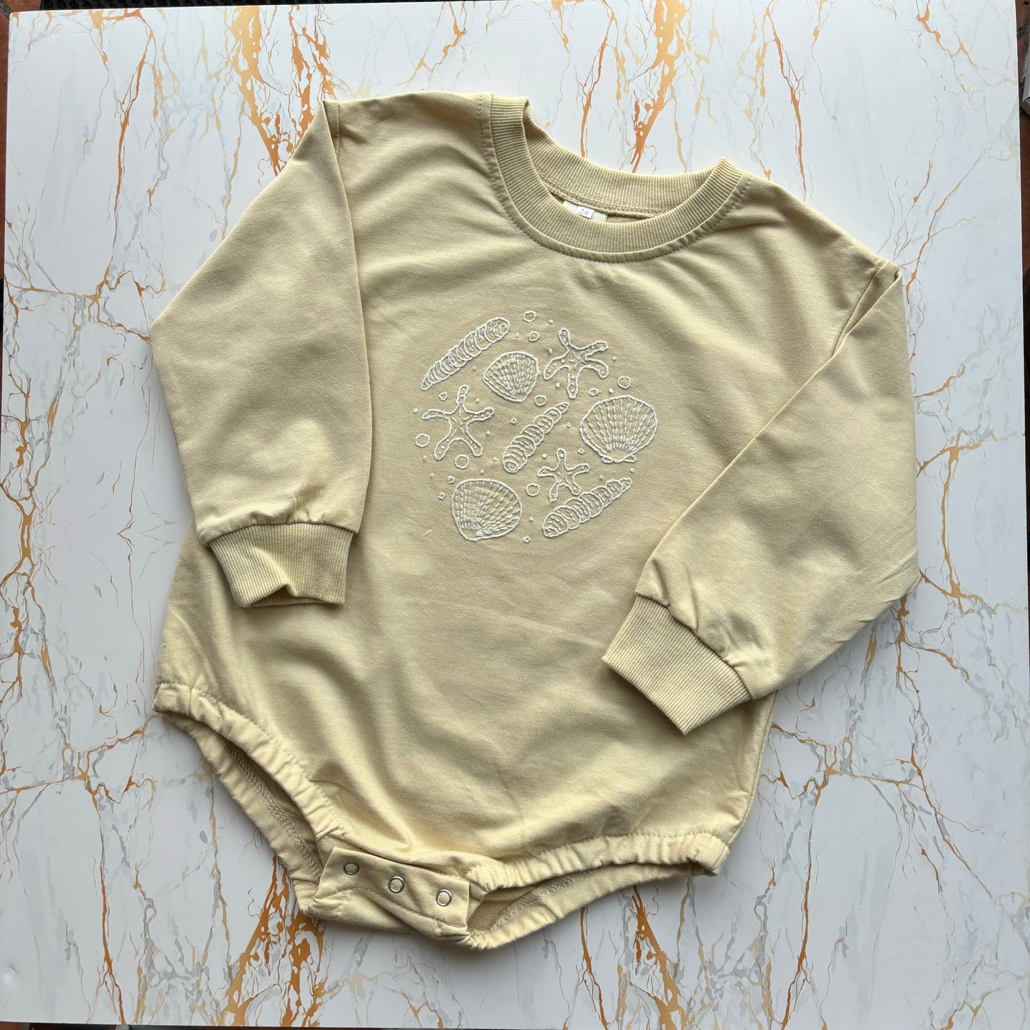 Large panel embroidery