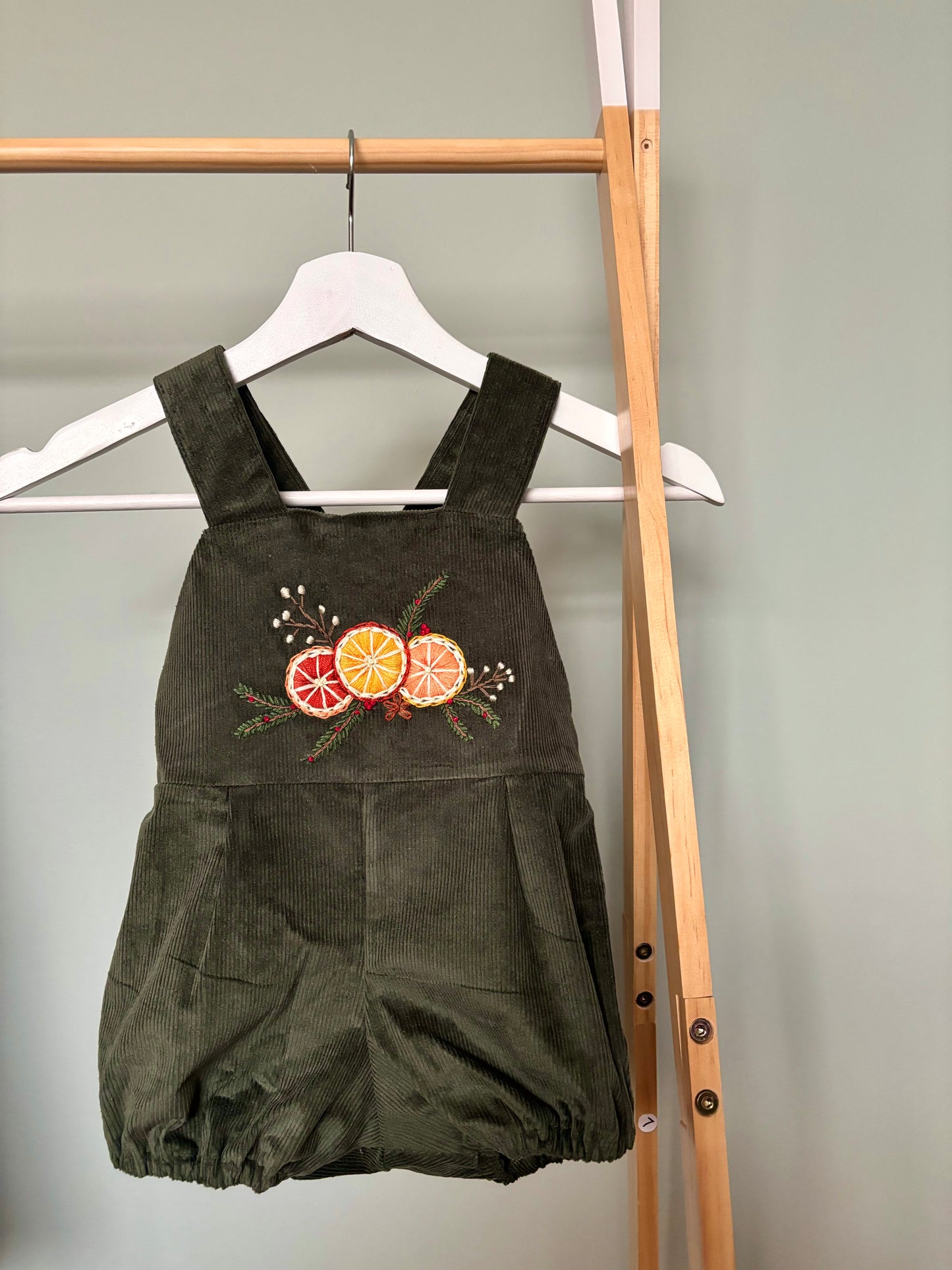 Medium panel embroidery