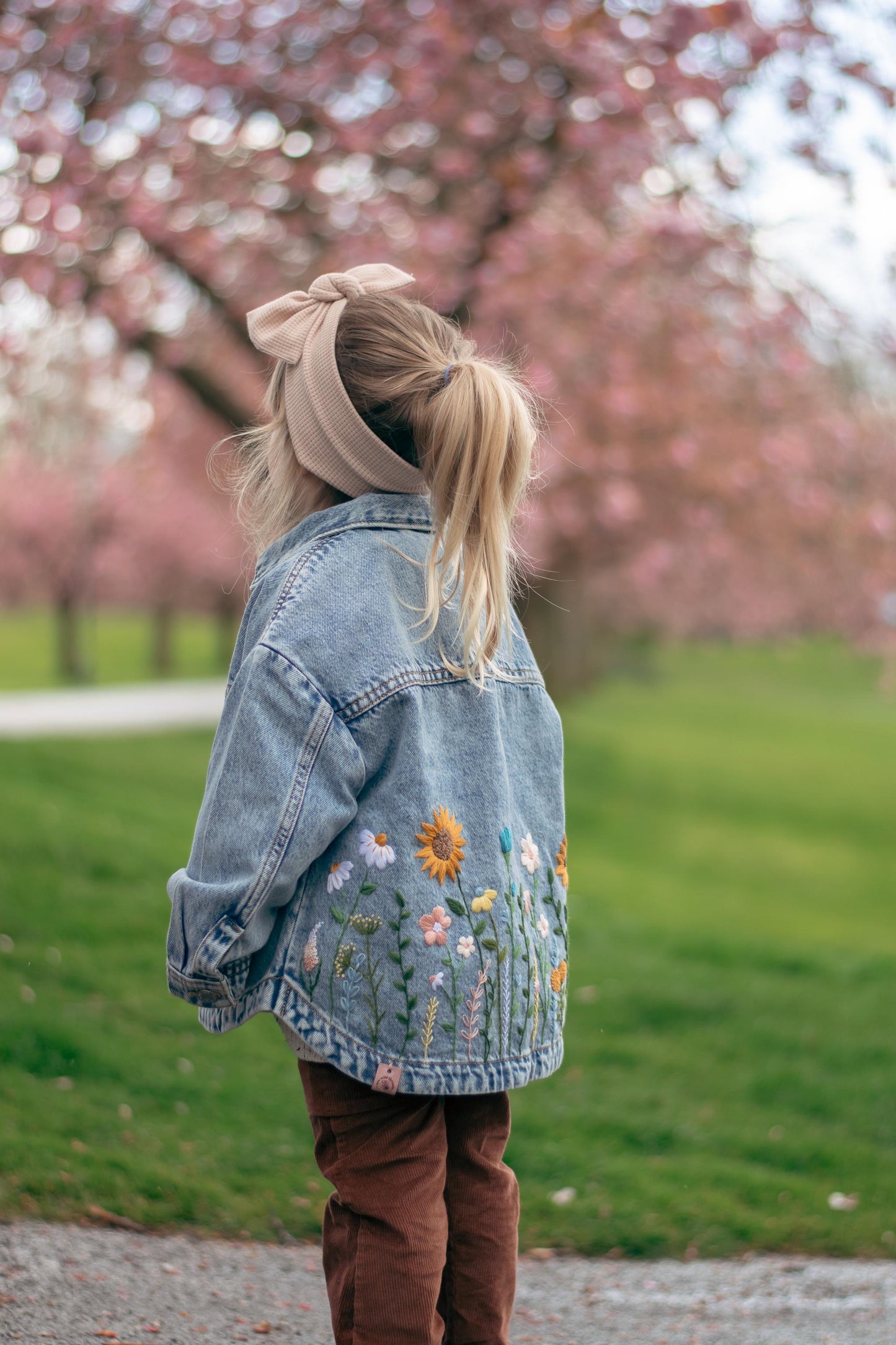 Large panel embroidery